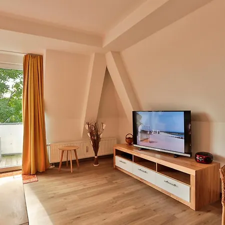 Sun أوستسيباد نينهاجن